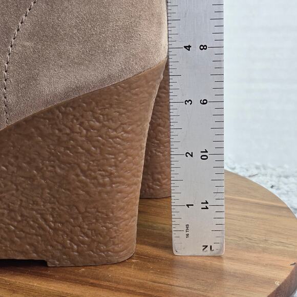 Michael Kors Rory Tan Suede Casual Lifestyle Daily Wedge Bootie Womens 10 M - Picture 2 of 13